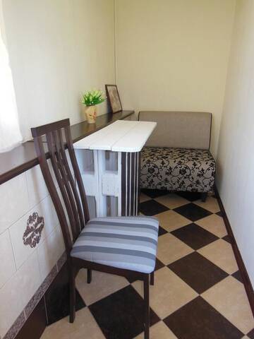 Кровать в общем номере для мужчин в  Хостел Эдельвейс